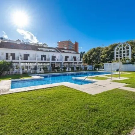 Piso En Castillo Sohail Апартаменти Фуенхірола