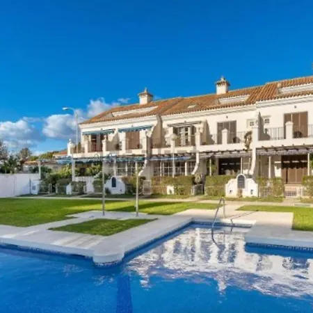 Апартаменти Piso En Castillo Sohail