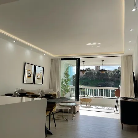 Piso En Castillo Sohail アパート フエンヒロラ