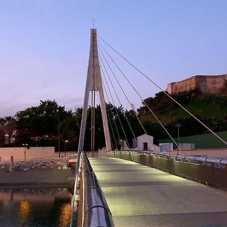 Piso En Castillo Sohail アパート フエンヒロラ